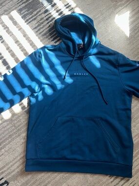 Oakley Men's Teal Hoodie with Front Pocket